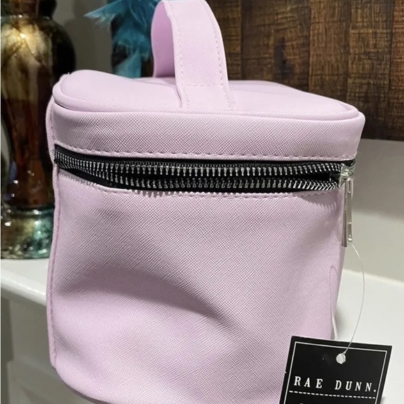 Used a few times #momlife Rae Dunn cosmetic case in great condition - Picture 3 of 5